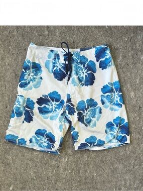 Crazy Shirts white board shorts swim trunks blue flower ocean waves print